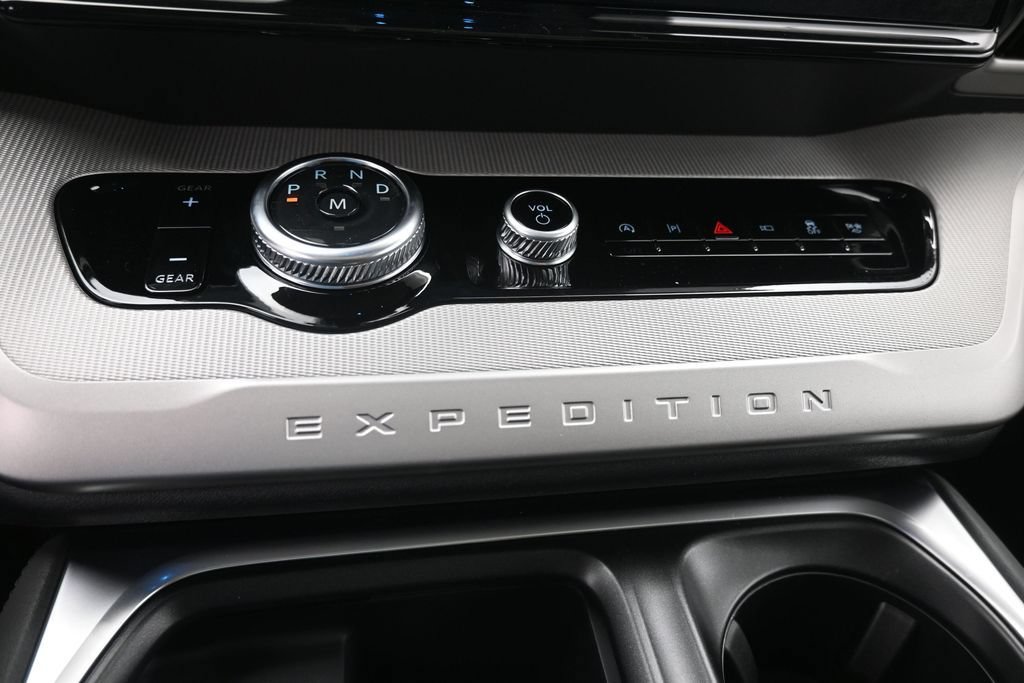 New 2026 Ford Expedition Active RWD image 28