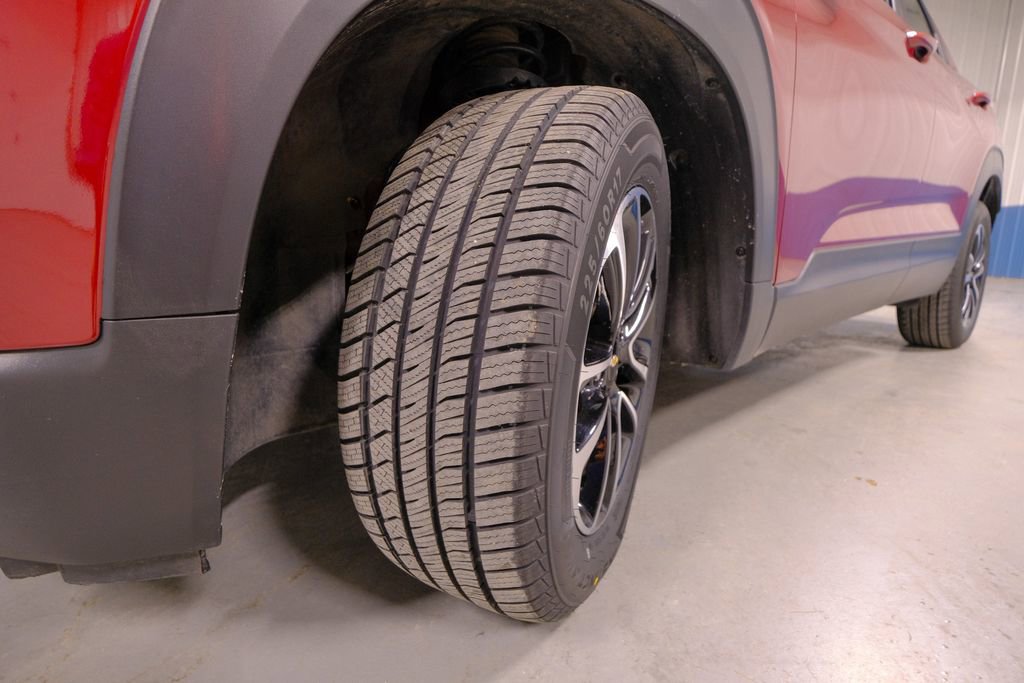 Used 2025 Chevrolet TrailBlazer LT image 38