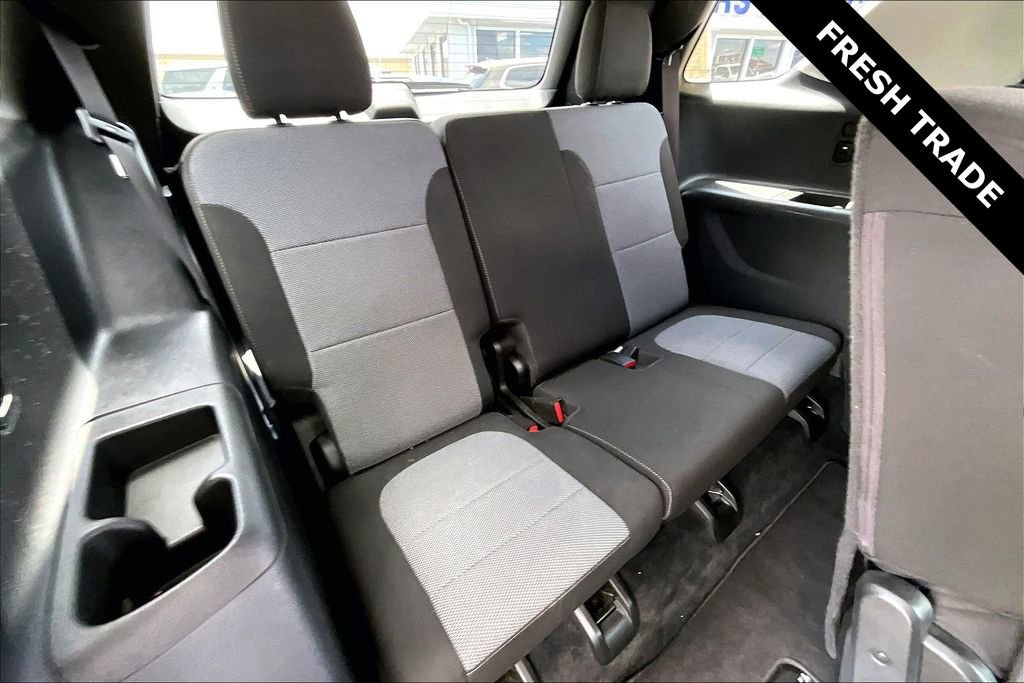 Used 2021 Chevrolet Traverse LT FWD image 26