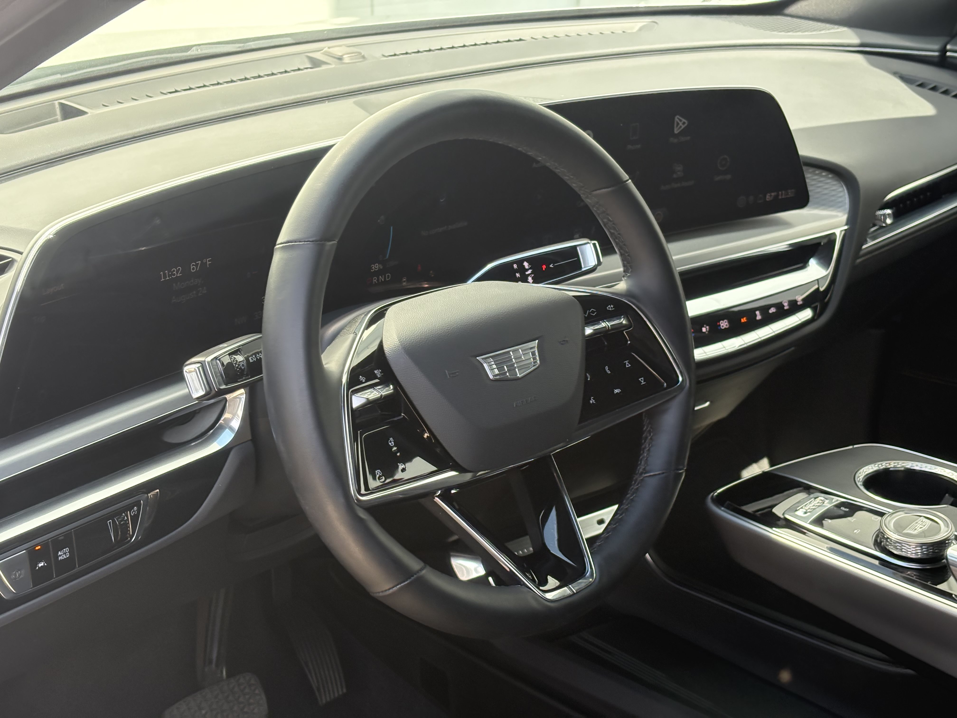 Certified 2024 Cadillac Lyriq Luxury RWD image 15