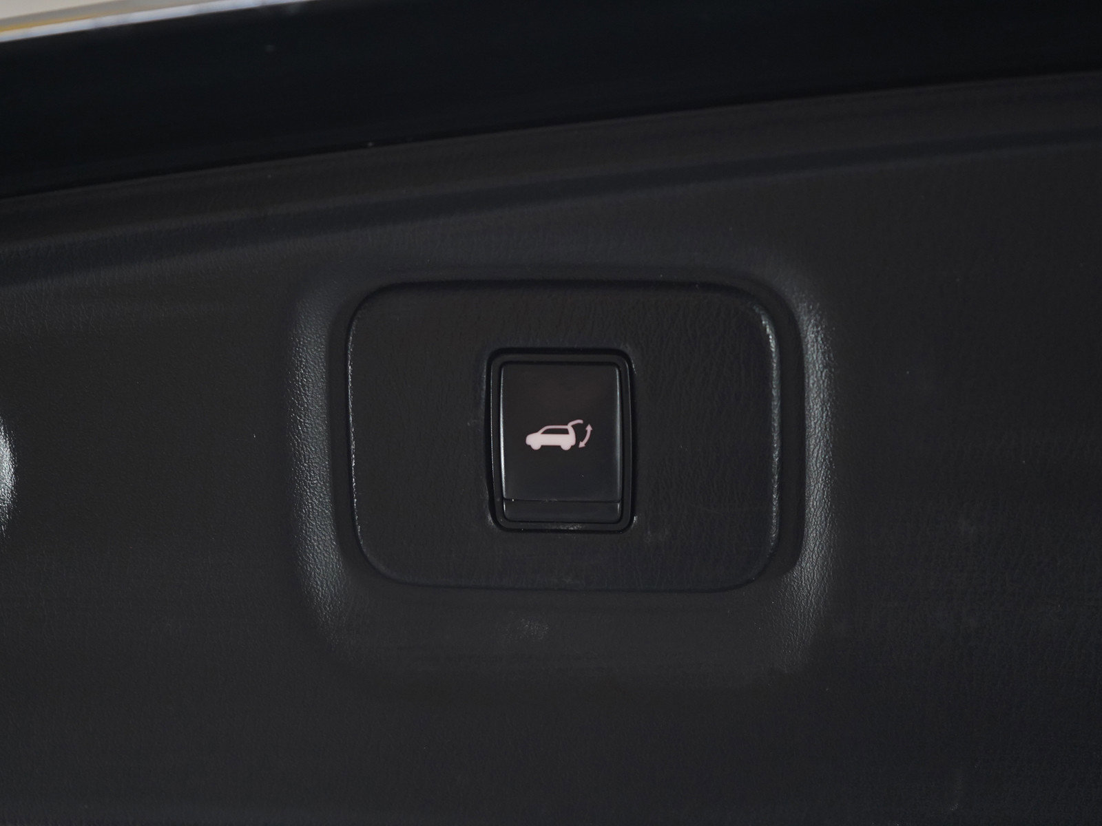 Used 2020 Nissan Pathfinder SL AWD/4WD image 13