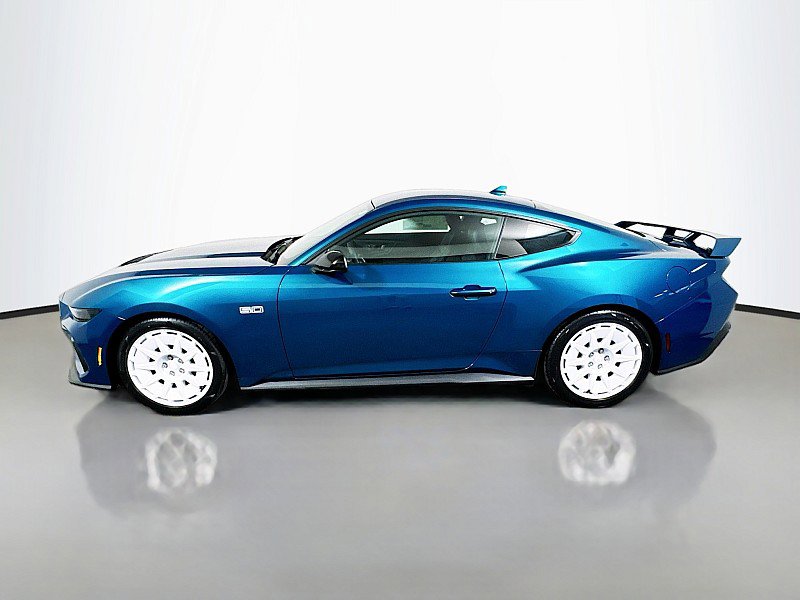 New 2026 Ford Mustang GT Premium w/ GT Performance Package RWD image 4