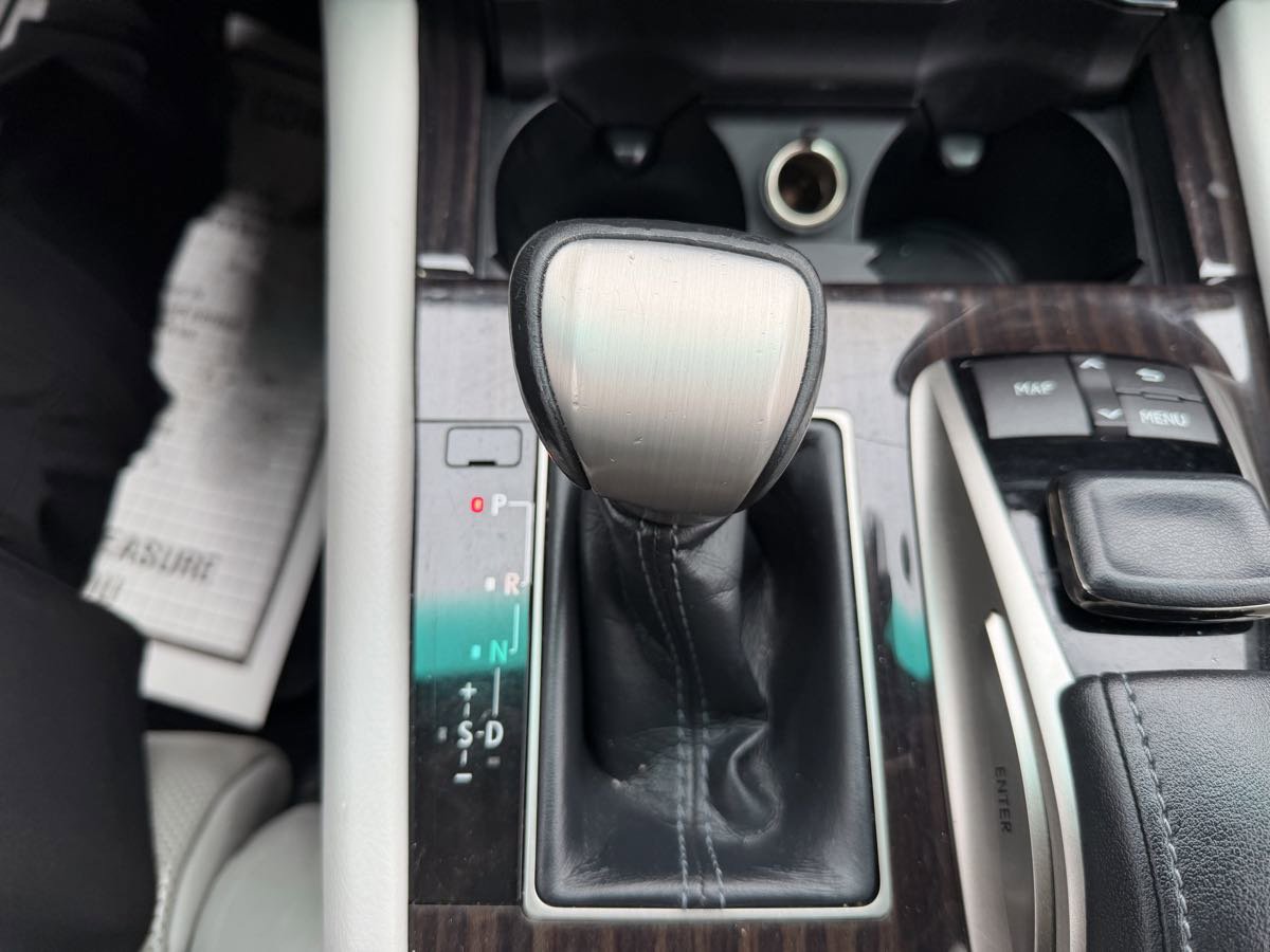 Used 2016 Lexus LS 460 AWD image 36