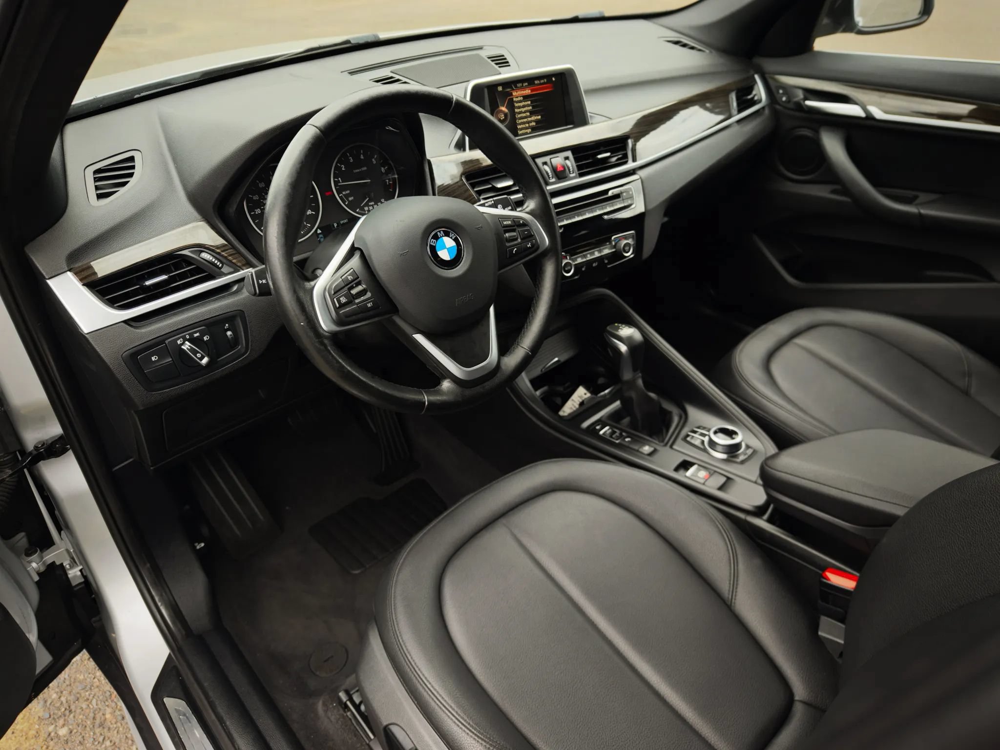Used 2017 BMW X1 xDrive28i AWD/4WD image 25