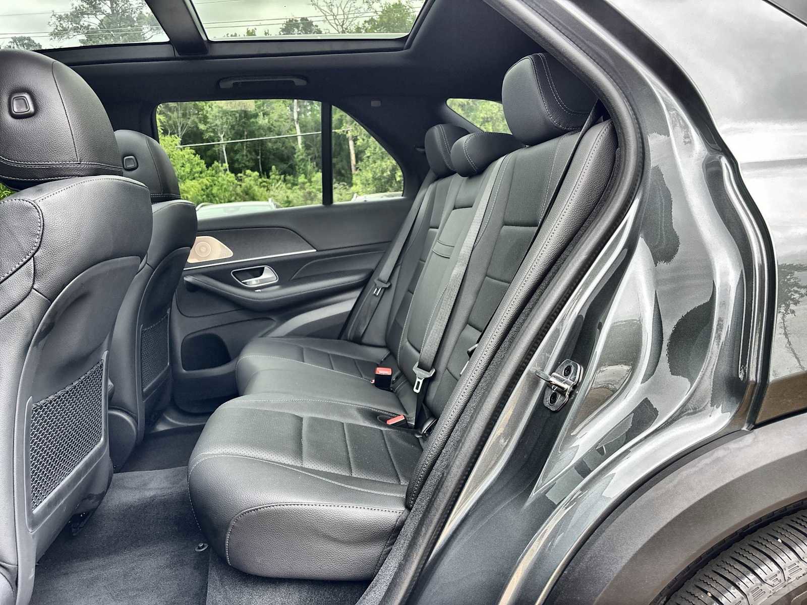 Certified 2025 Mercedes-Benz GLE 450 4MATIC image 4