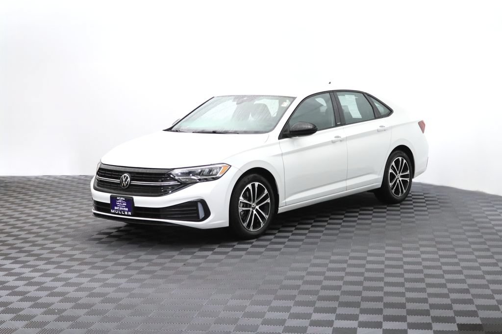 Used 2024 Volkswagen Jetta Sport FWD image 5