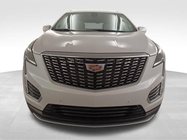 Used 2023 Cadillac XT5 Premium Luxury FWD image 2