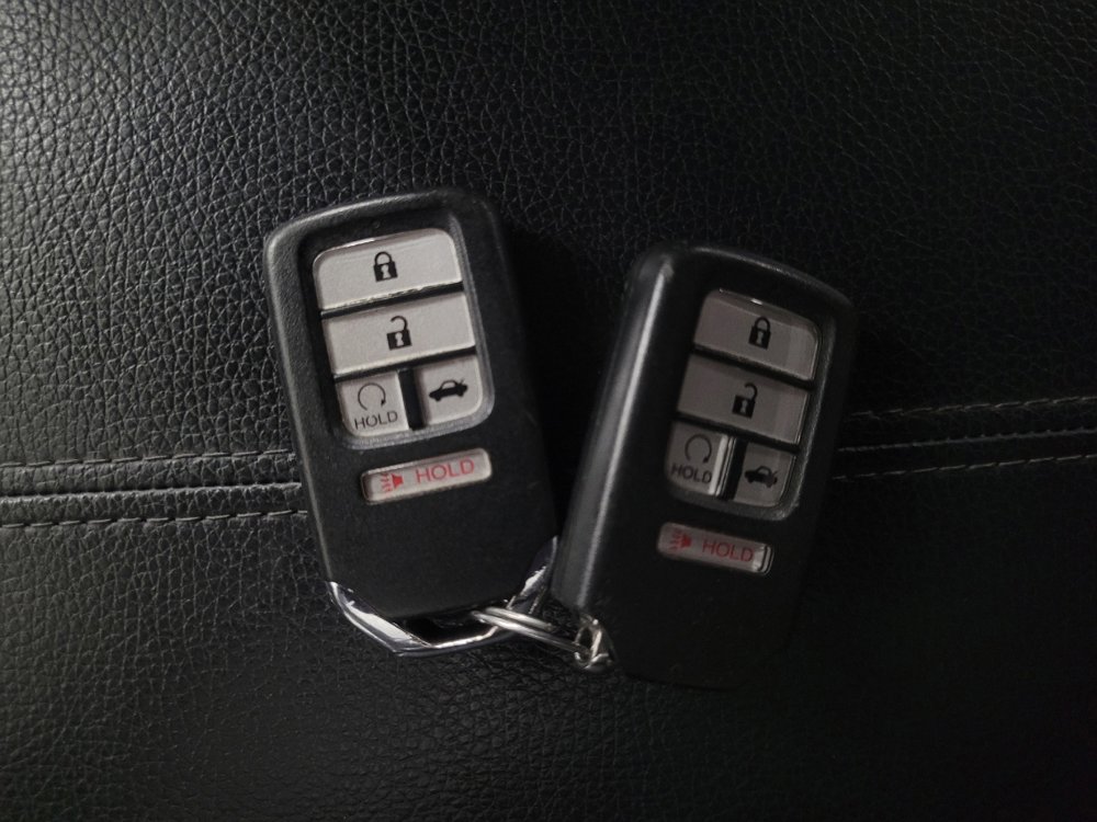 Used 2016 Honda Accord EX-L image 32