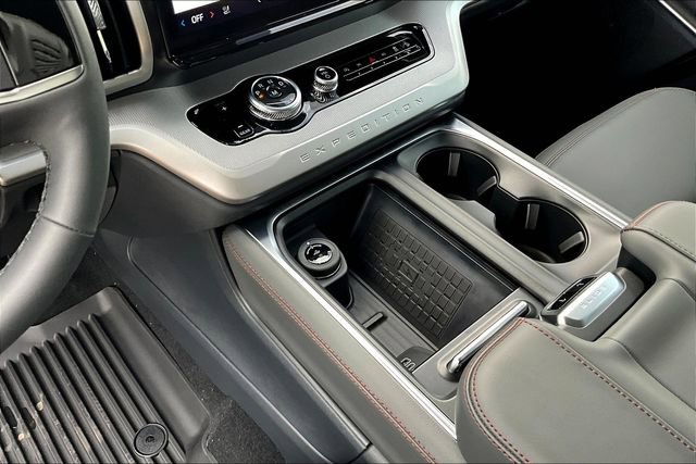 New 2025 Ford Expedition Active image 8