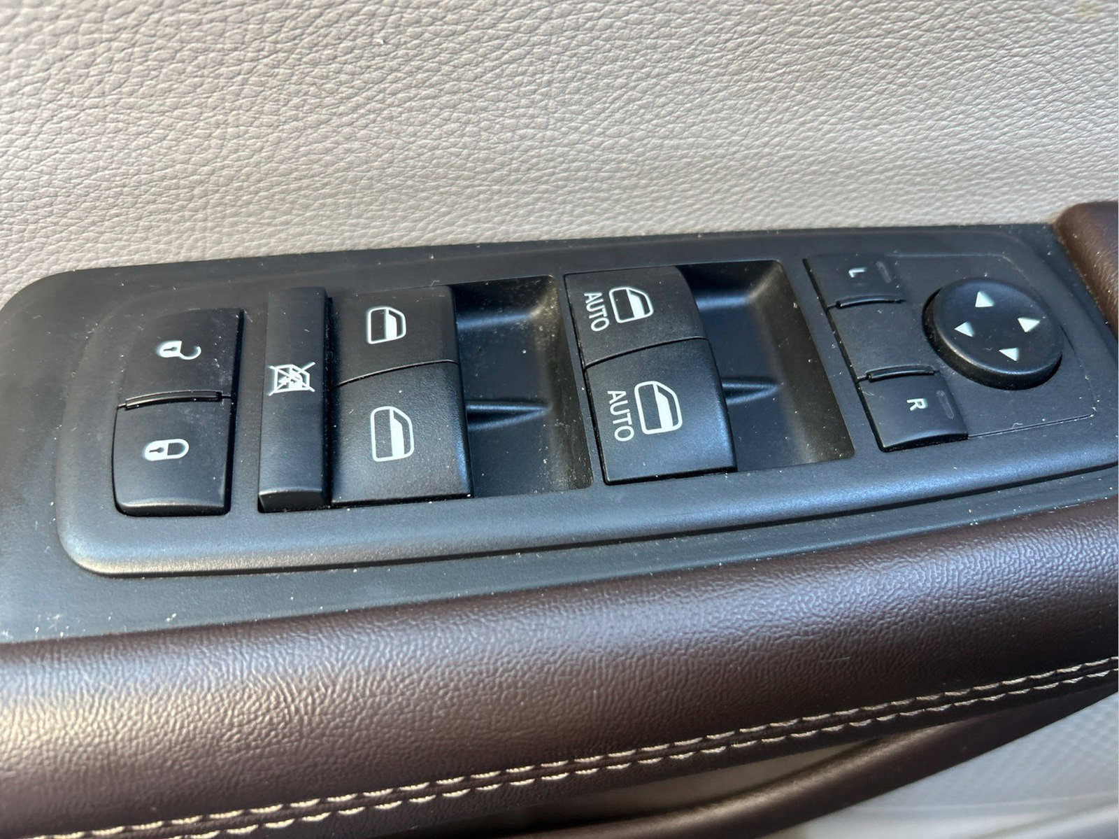 Certified 2021 Chrysler Pacifica Touring-L FWD image 25
