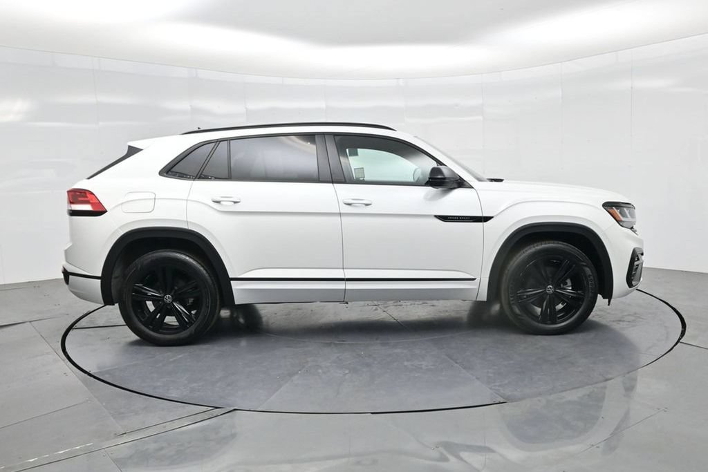 Used 2023 Volkswagen Atlas Cross Sport SEL R-Line AWD/4WD image 30
