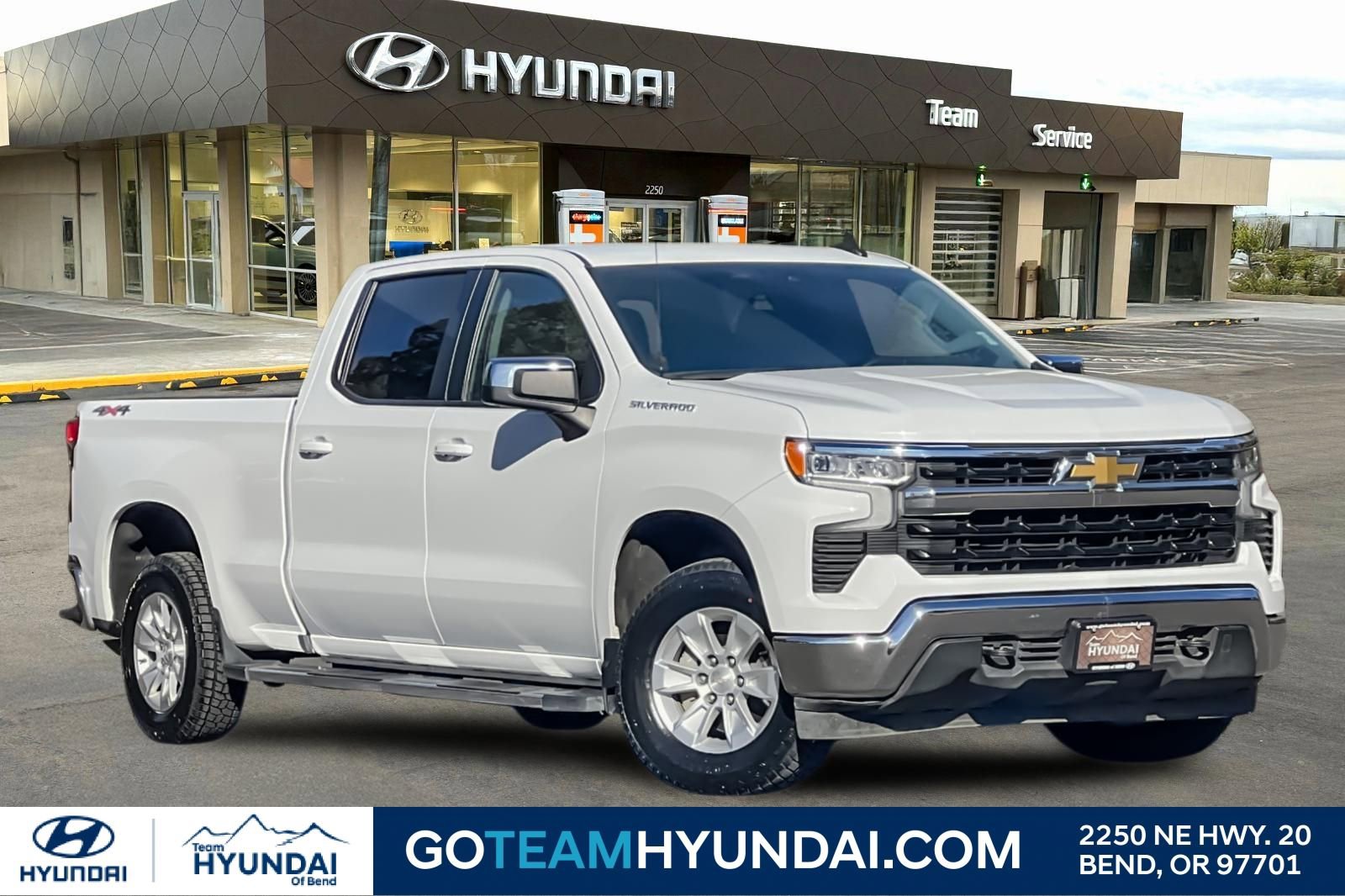 Used 2024 Chevrolet Silverado 1500 LT w/ Protection Package image 1