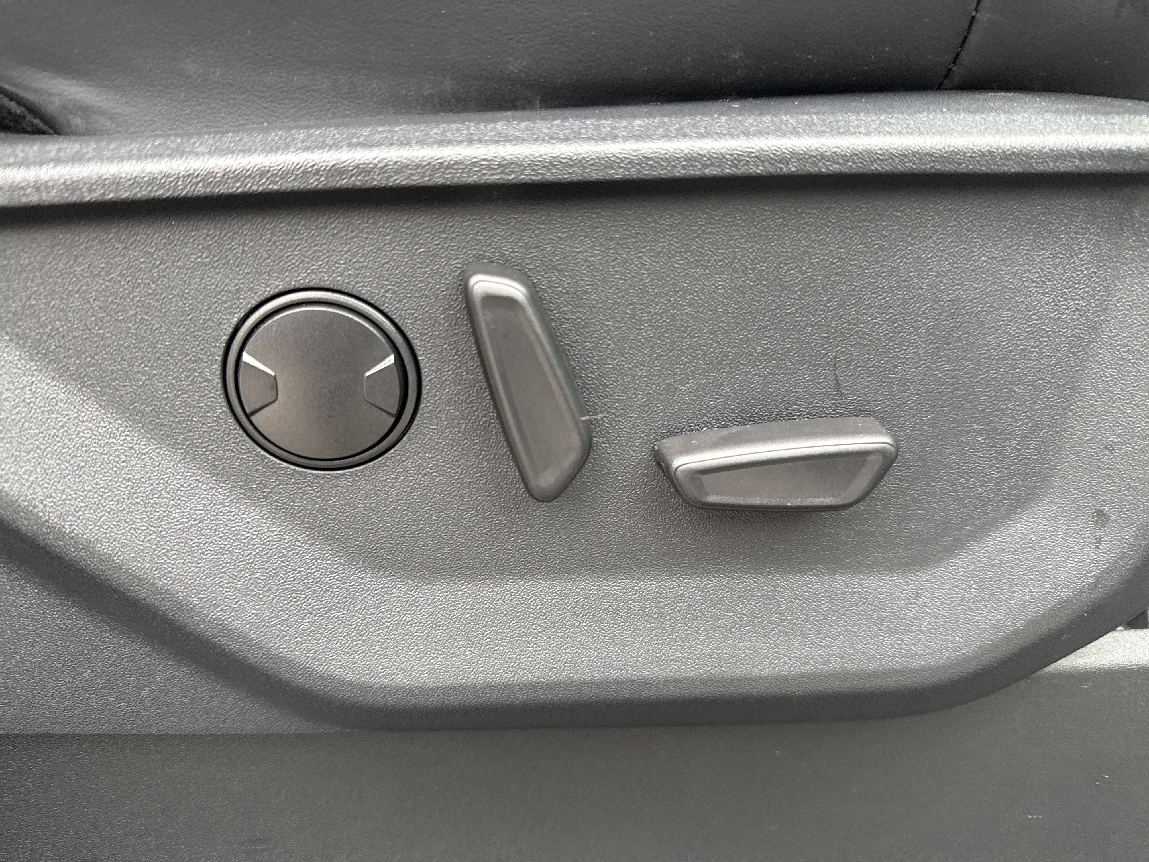 Used 2024 Ford F150 Tremor w/ Equipment Group 402A High image 32