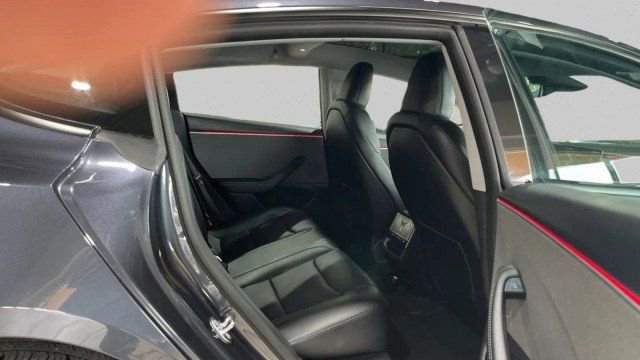 Used 2025 Tesla Model 3 Long Range RWD image 12