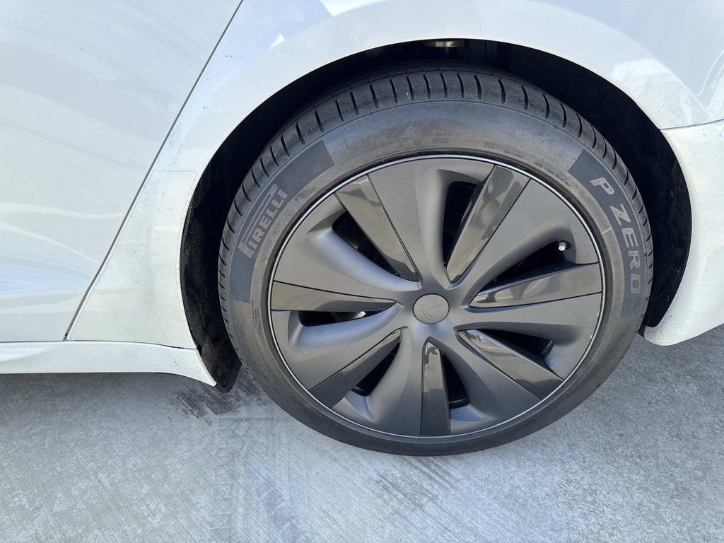 Used 2021 Tesla Model S Plaid image 7