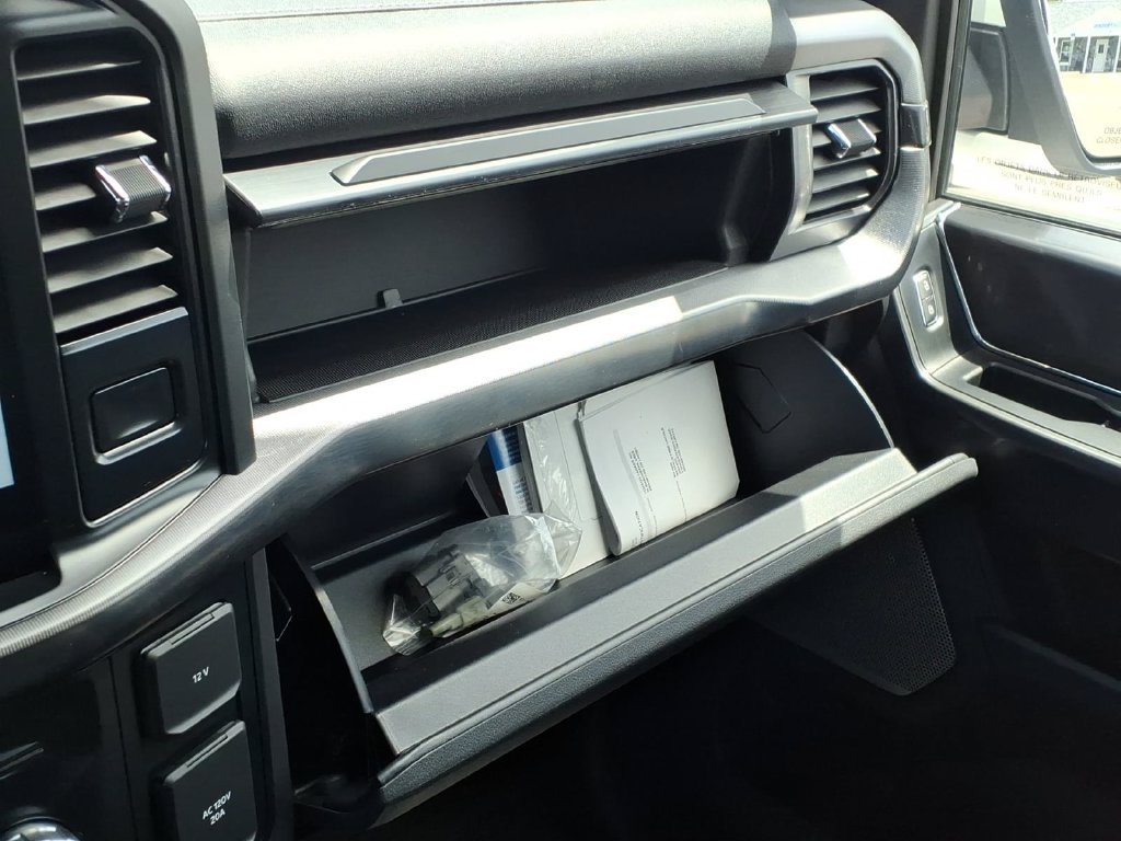 Used 2024 Ford F150 Lariat AWD/4WD image 32