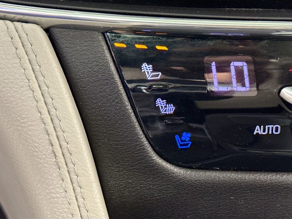 Used 2018 Cadillac CT6 Luxury AWD/4WD image 25