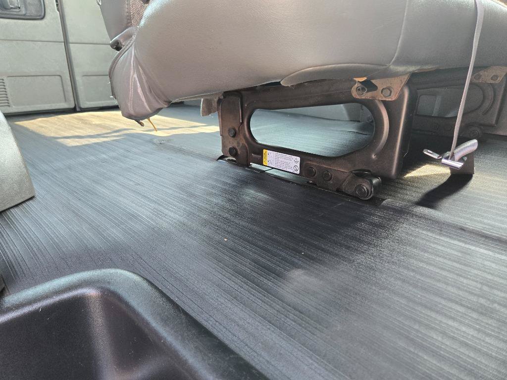 Used 2006 GMC Savana 1500 Passenger RWD image 35