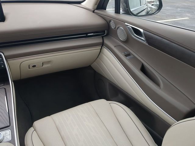 Used 2023 Genesis GV80 2.5T w/ Prestige 20" Package image 16