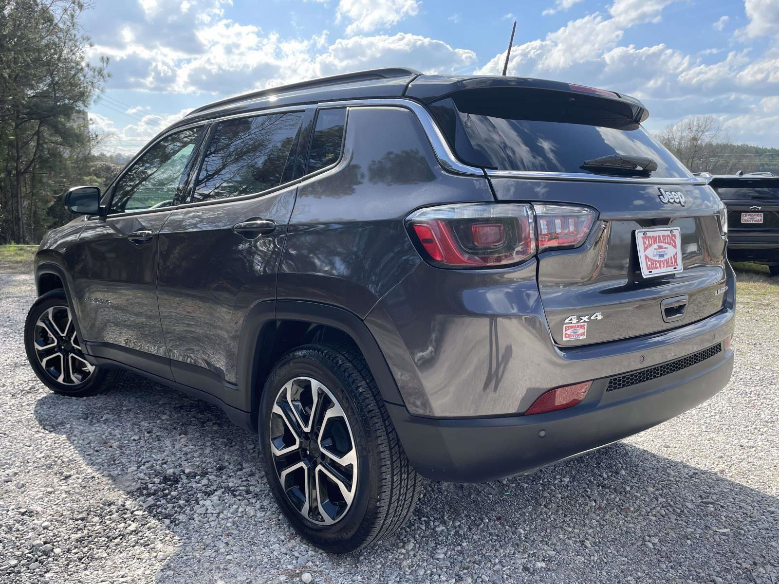 Used 2024 Jeep Compass Limited image 24