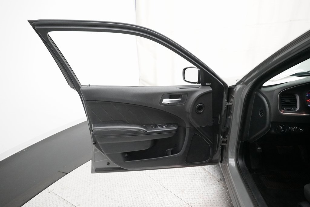 Used 2018 Dodge Charger GT w/ Blacktop Package image 27