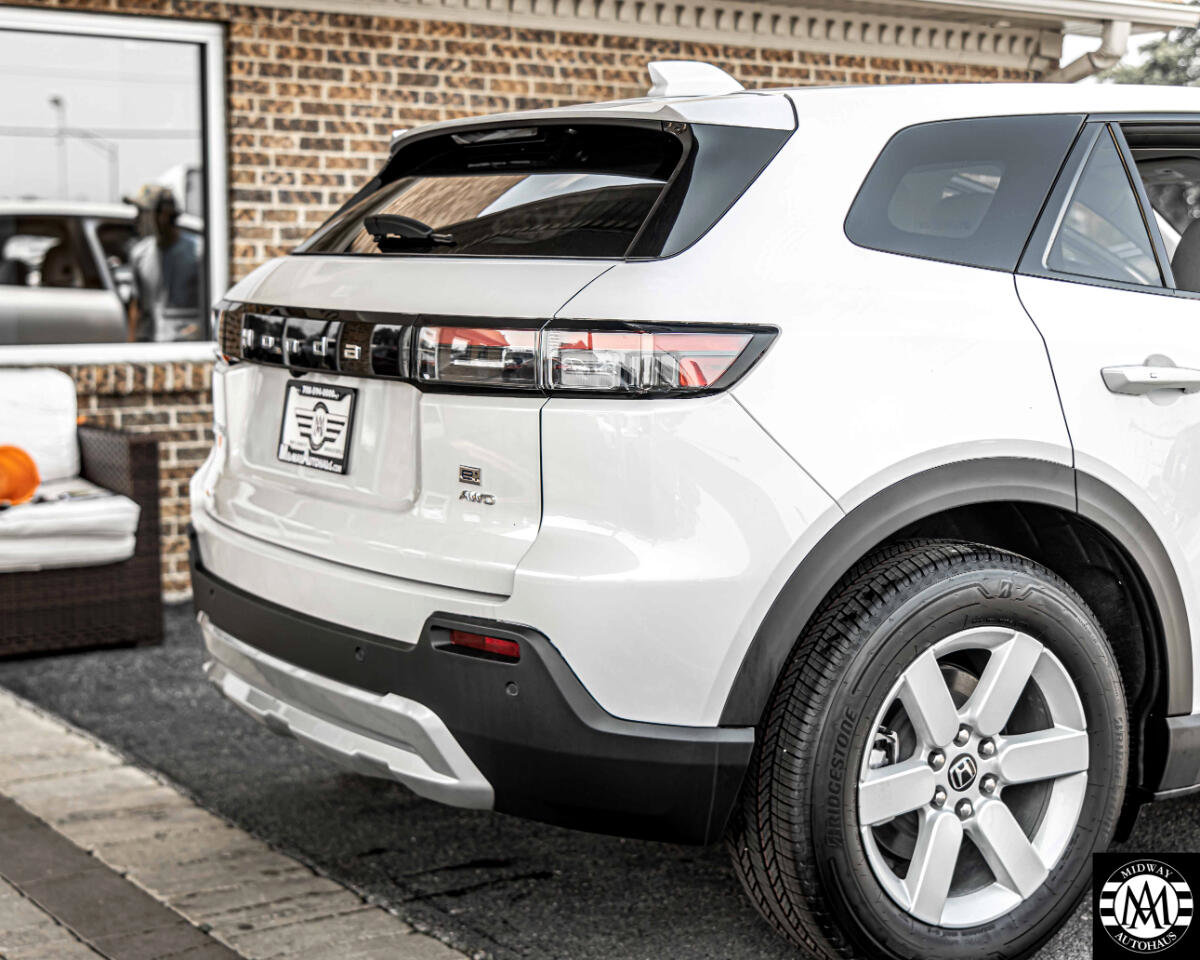 Used 2025 Honda Prologue EX image 12