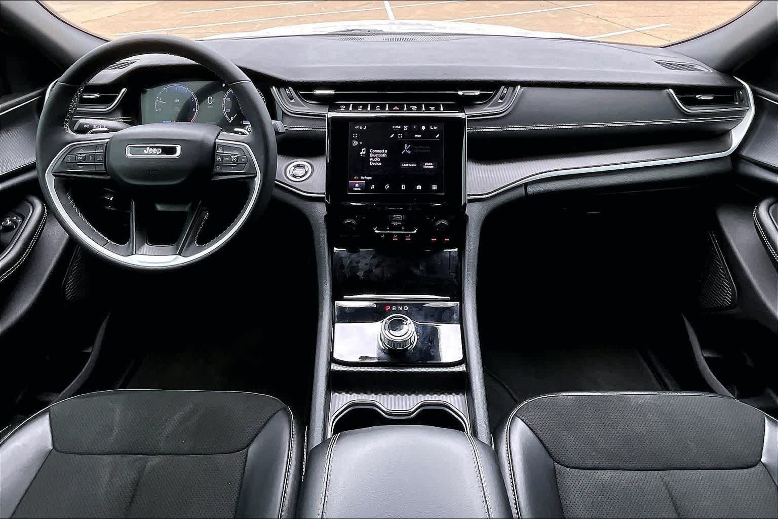 Used 2025 Jeep Grand Cherokee L Altitude RWD image 8