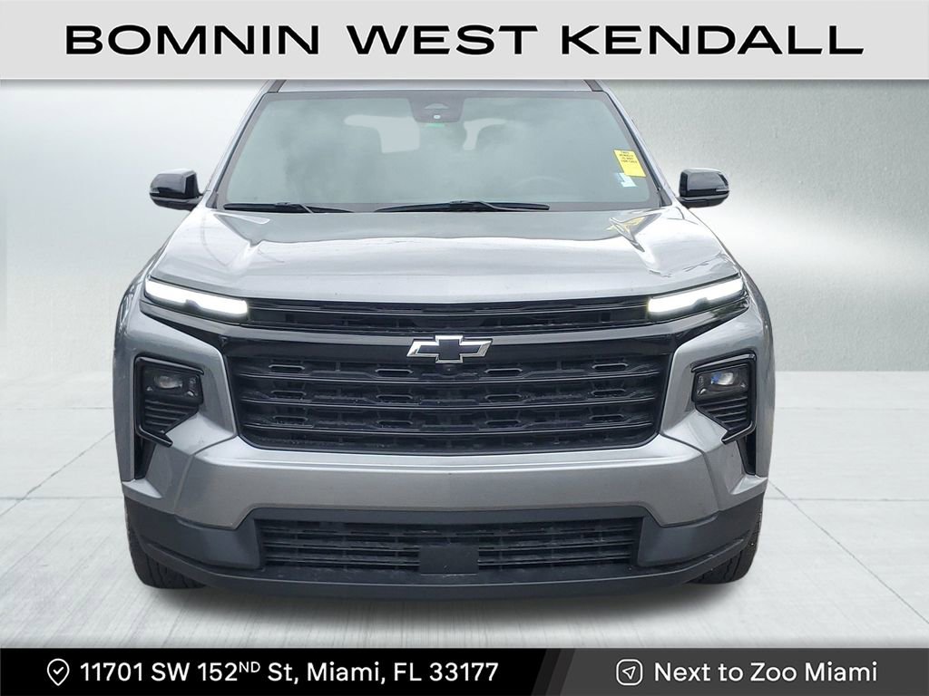 Used 2024 Chevrolet Traverse LS w/ Midnight/Sport Edition image 2