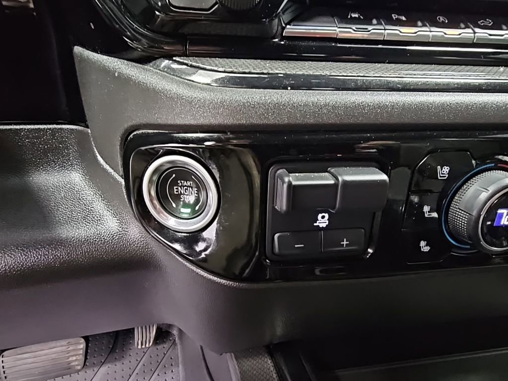 Used 2024 Chevrolet Silverado 1500 ZR2 image 21