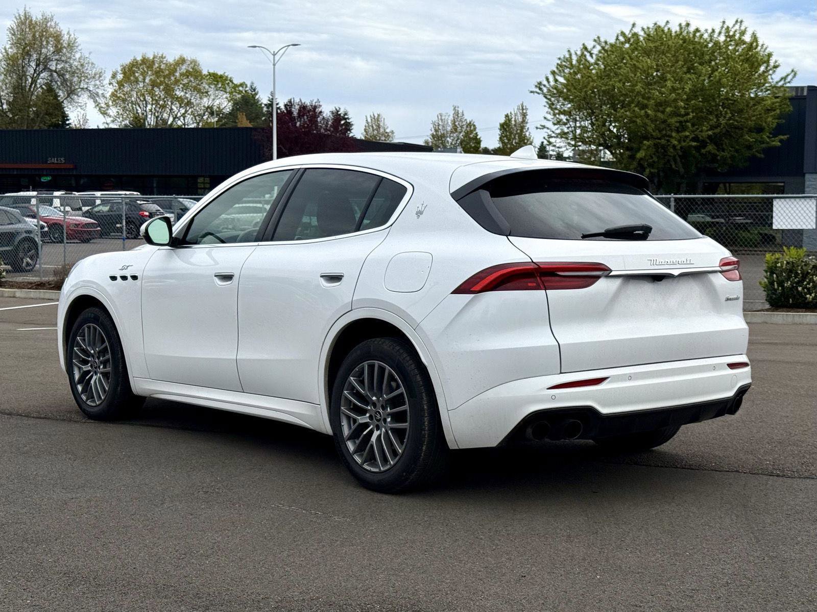 Used 2024 Maserati Grecale GT image 5