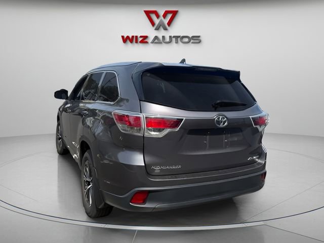 Used 2016 Toyota Highlander XLE AWD/4WD image 3