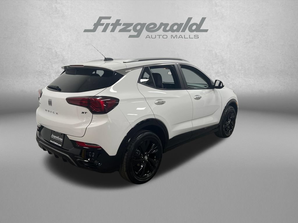 Used 2024 Buick Encore GX Sport Touring FWD image 6