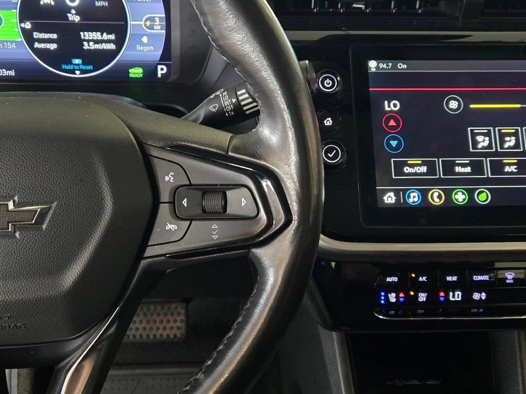 Certified 2023 Chevrolet Bolt EUV LT w/ Convenience Package FWD image 30