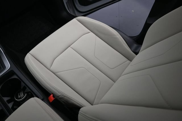 Used 2022 Audi Q3 2.0T Premium AWD/4WD image 13