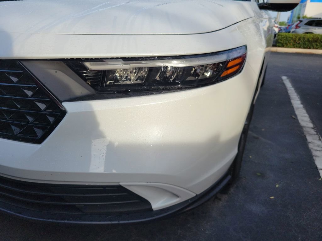 Certified 2023 Honda Accord EX image 6