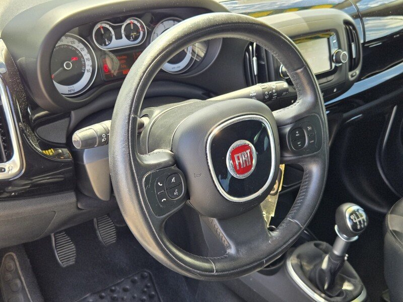 Used 2015 FIAT 500L Trekking FWD image 18