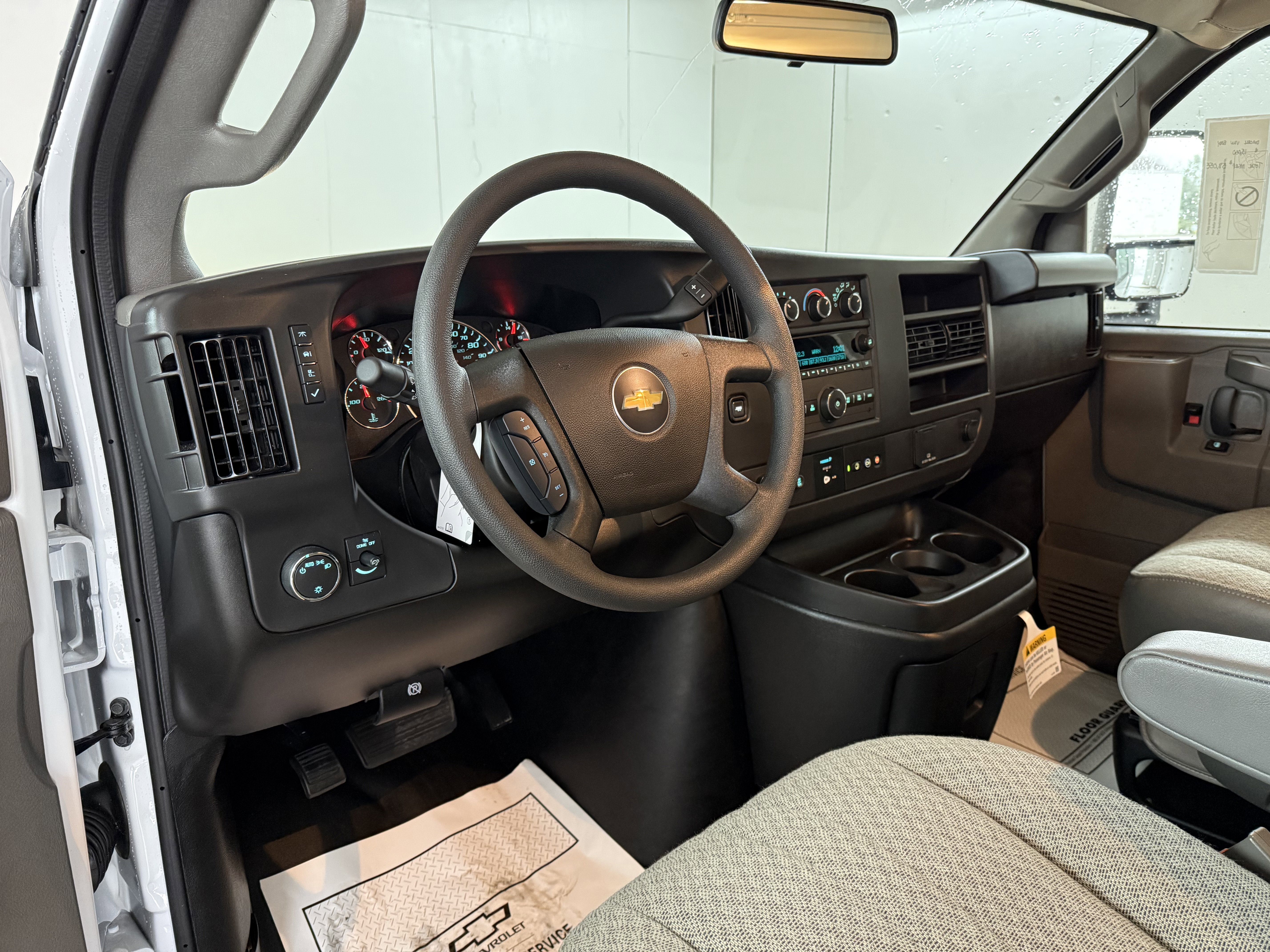 New 2025 Chevrolet Express 3500 w/ Power Convenience Package image 12