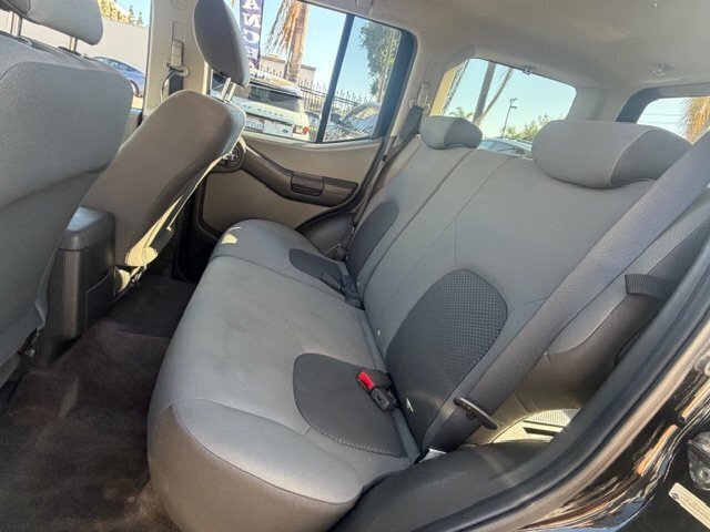 Used 2011 Nissan Xterra S AWD/4WD image 6