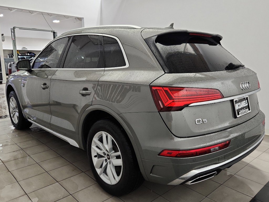 Used 2023 Audi Q5 2.0T Premium w/ Convenience Package image 5