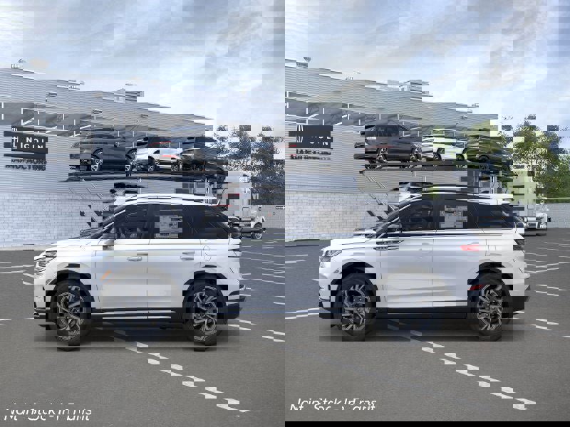 New 2026 Lincoln Corsair Premiere image 3