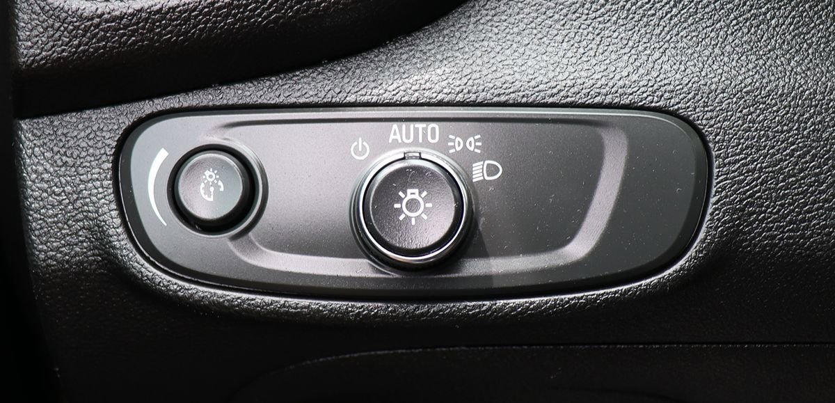 Used 2020 Chevrolet Trax LS FWD image 41