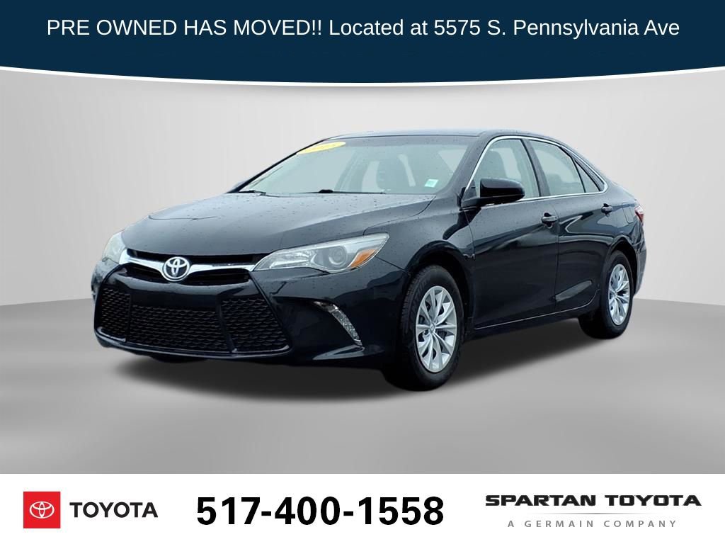 Used 2015 Toyota Camry LE image 1