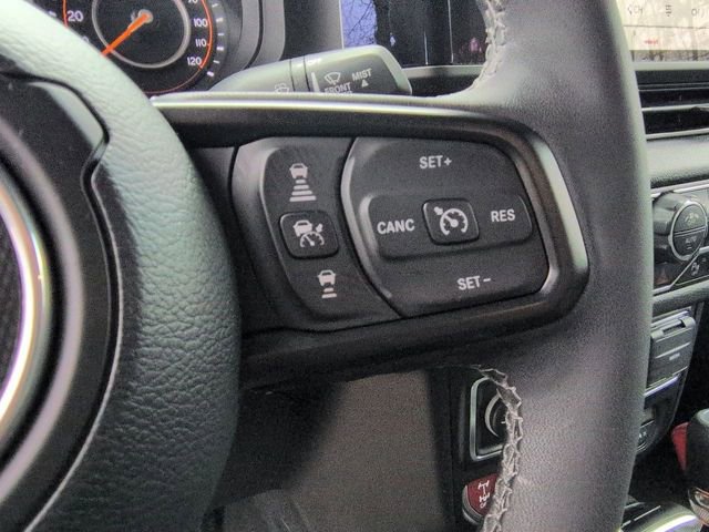 Used 2025 Jeep Wrangler Sport image 14