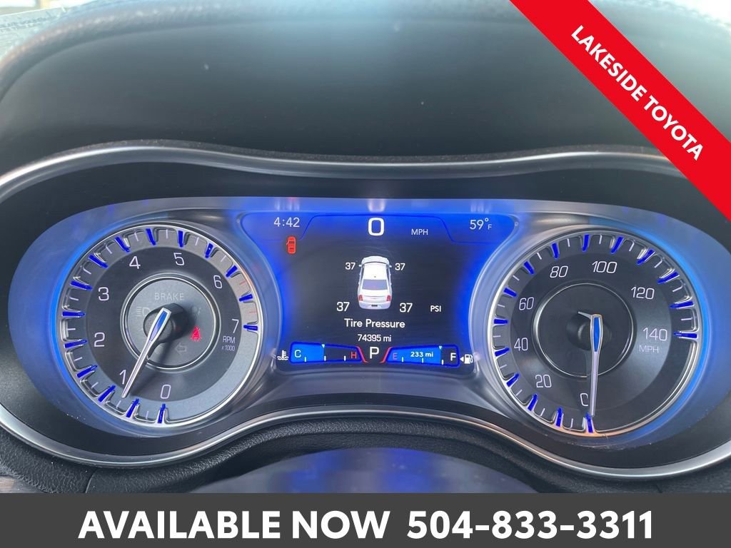 Used 2021 Chrysler 300 Touring L image 32