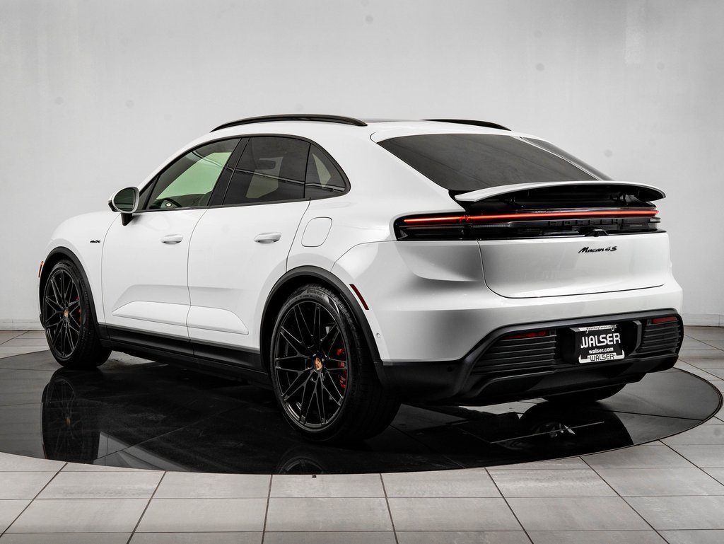 New 2026 Porsche Macan 4S Electric image 3