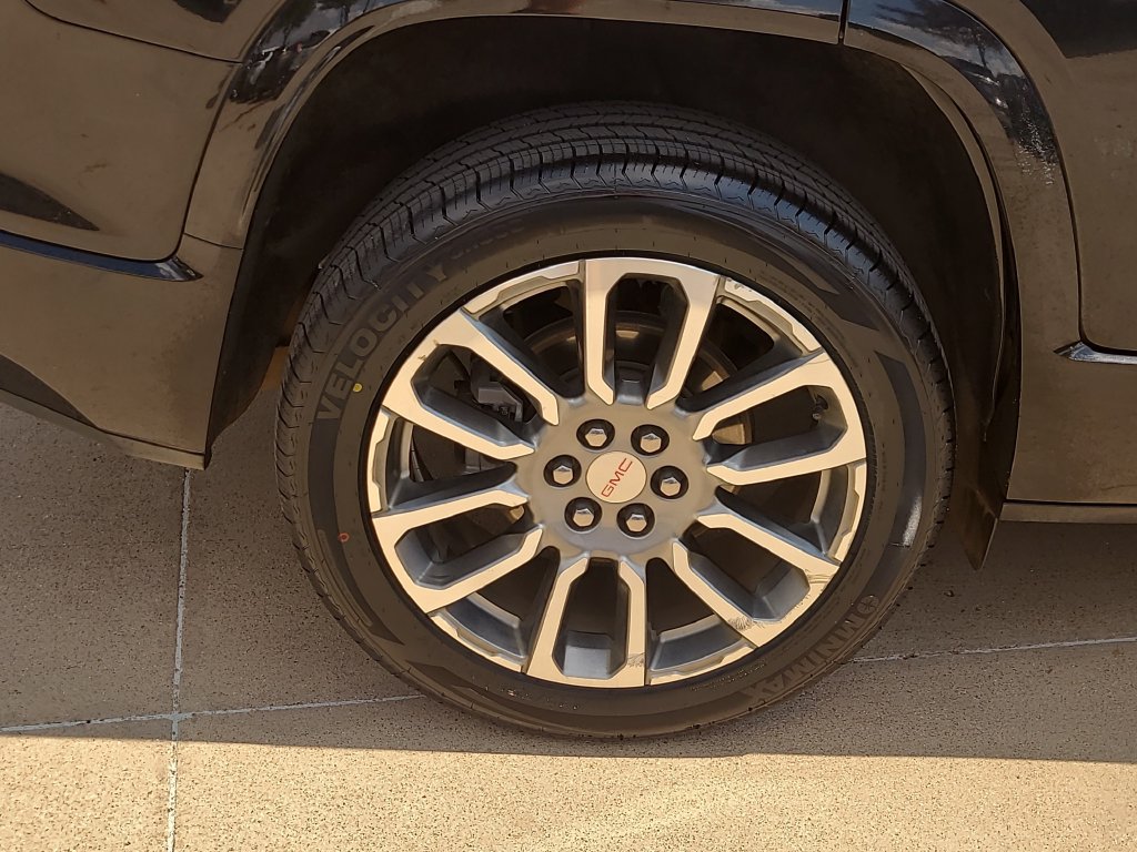 Used 2023 GMC Acadia Denali FWD image 6