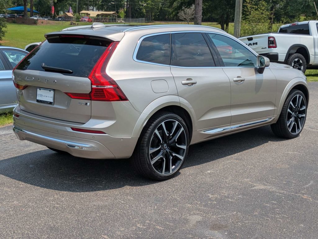 Used 2023 Volvo XC60 B5 Ultimate AWD/4WD image 6