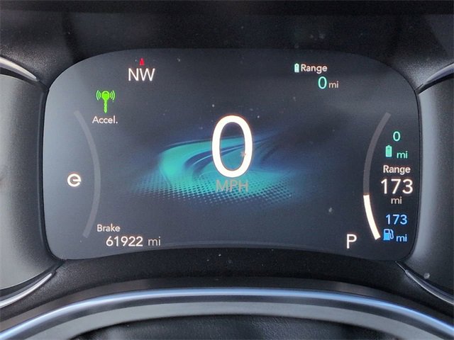 Used 2023 Chrysler Pacifica Limited w/ Uconnect Theater Family Group image 31