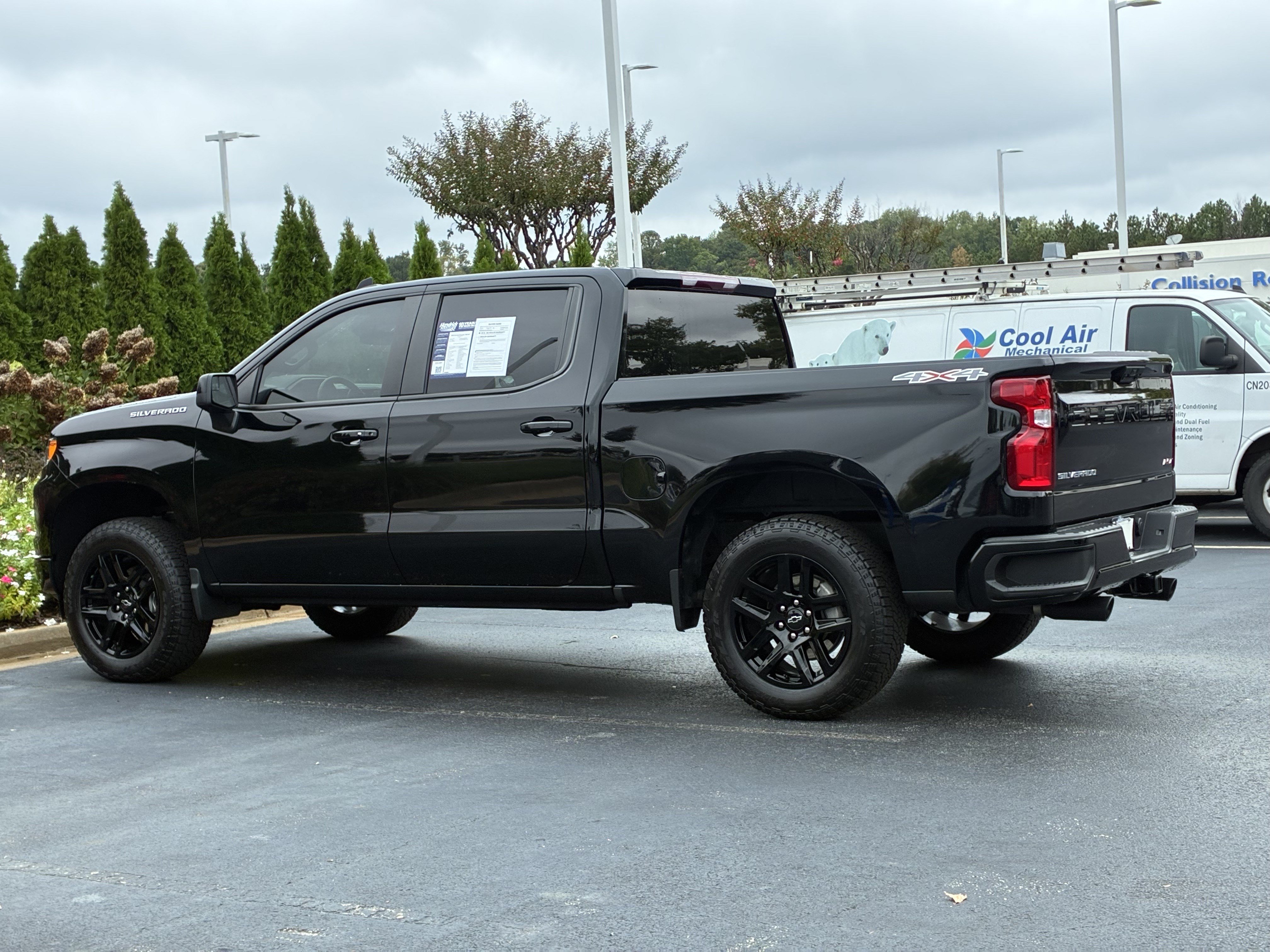Used 2025 Chevrolet Silverado 1500 RST AWD/4WD image 9