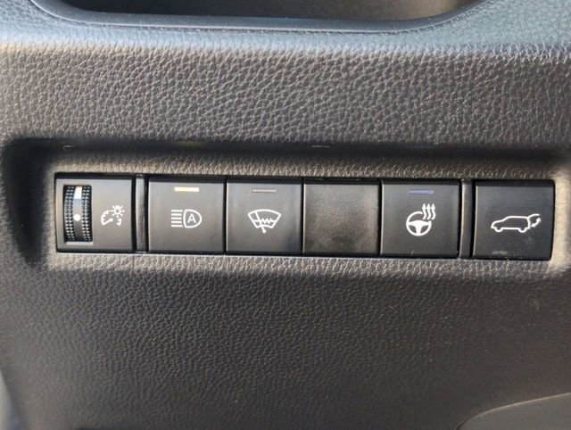 Used 2021 Toyota RAV4 XSE AWD/4WD image 18
